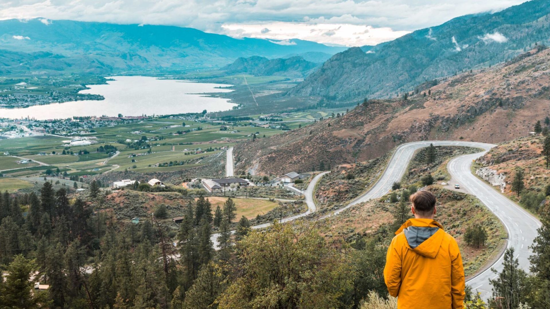 what's open in osoyoos